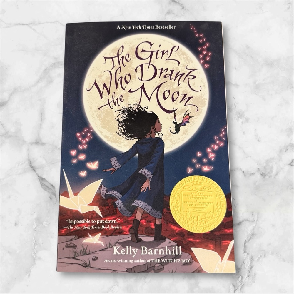 🚨BOGO FREE The Girl Who Drank the Moon Book